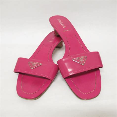 prada mules pink